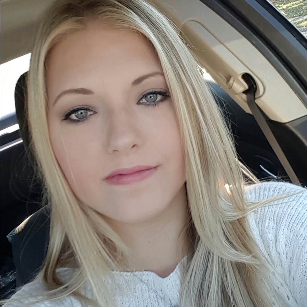 Meet your Posher, Stephanie